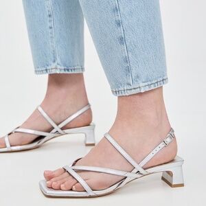 Intentionally Blank Pup Sandals Size 39